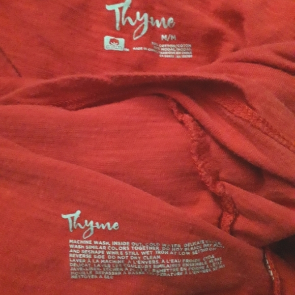 Thyme Maternity Red T-Shirt - Picture 4 of 4